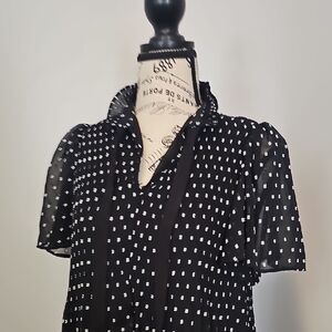 Max Studio Black and White Patterned Blouse